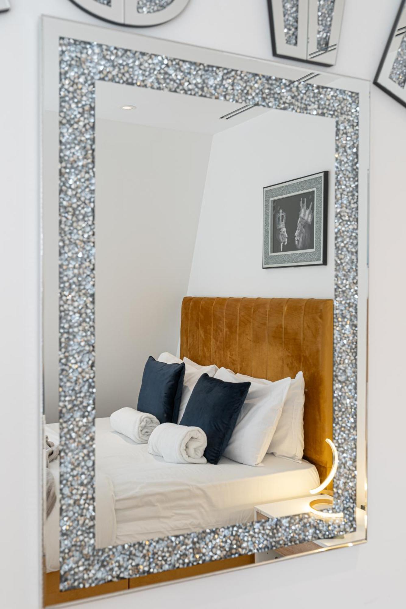 Stunning 1-Bedroom Penthouse In Marble Arch 72 Londra Dış mekan fotoğraf