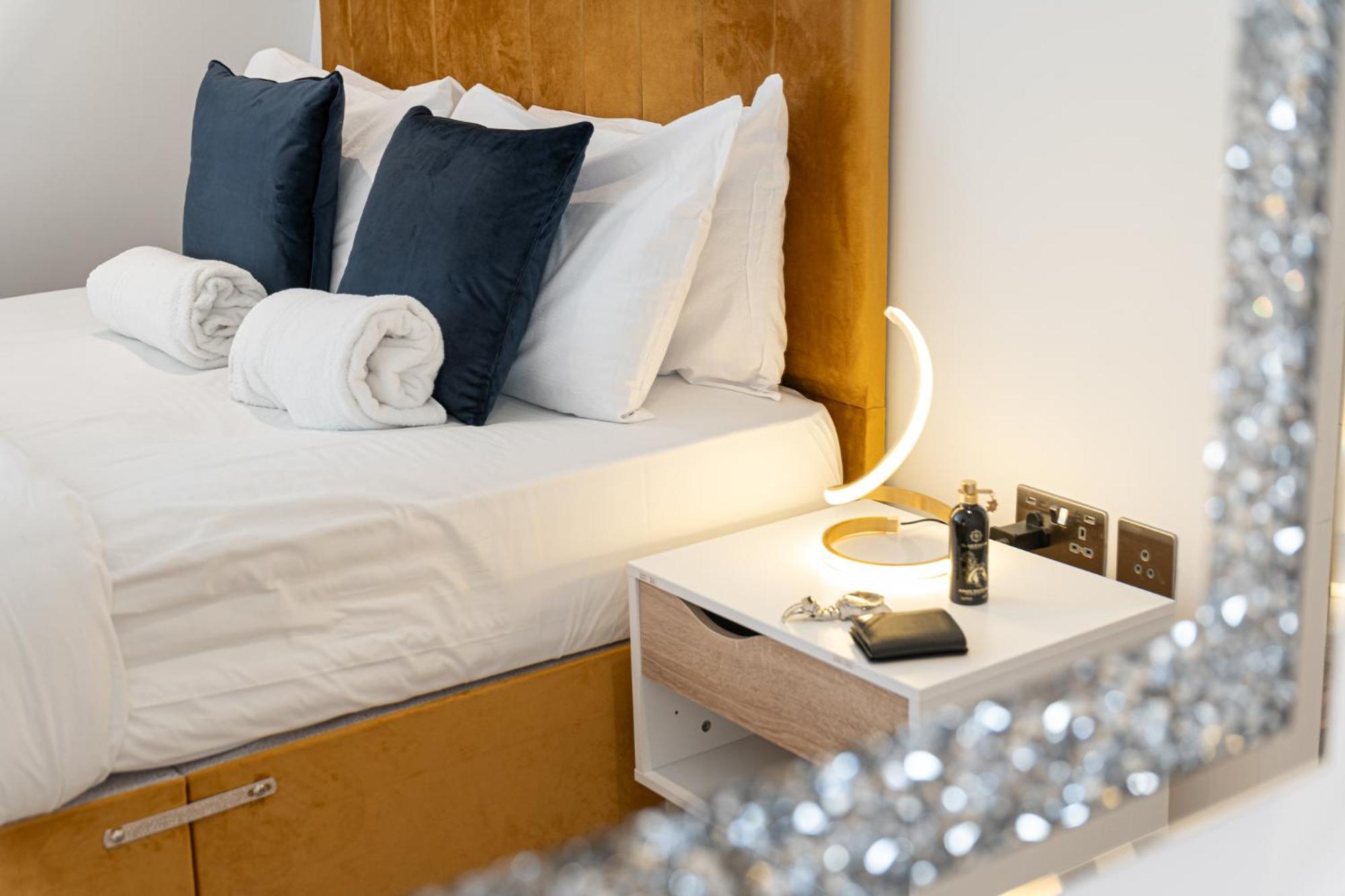 Stunning 1-Bedroom Penthouse In Marble Arch 72 Londra Dış mekan fotoğraf