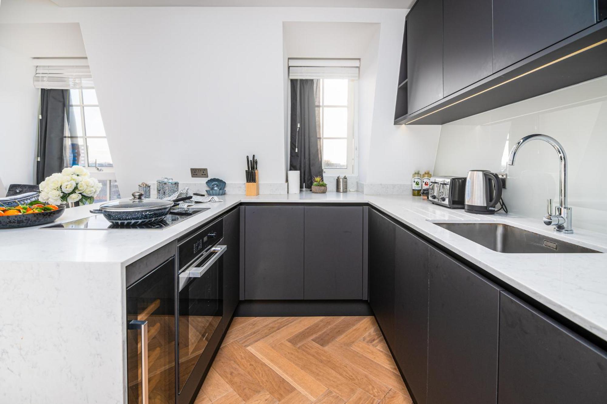 Stunning 1-Bedroom Penthouse In Marble Arch 72 Londra Dış mekan fotoğraf
